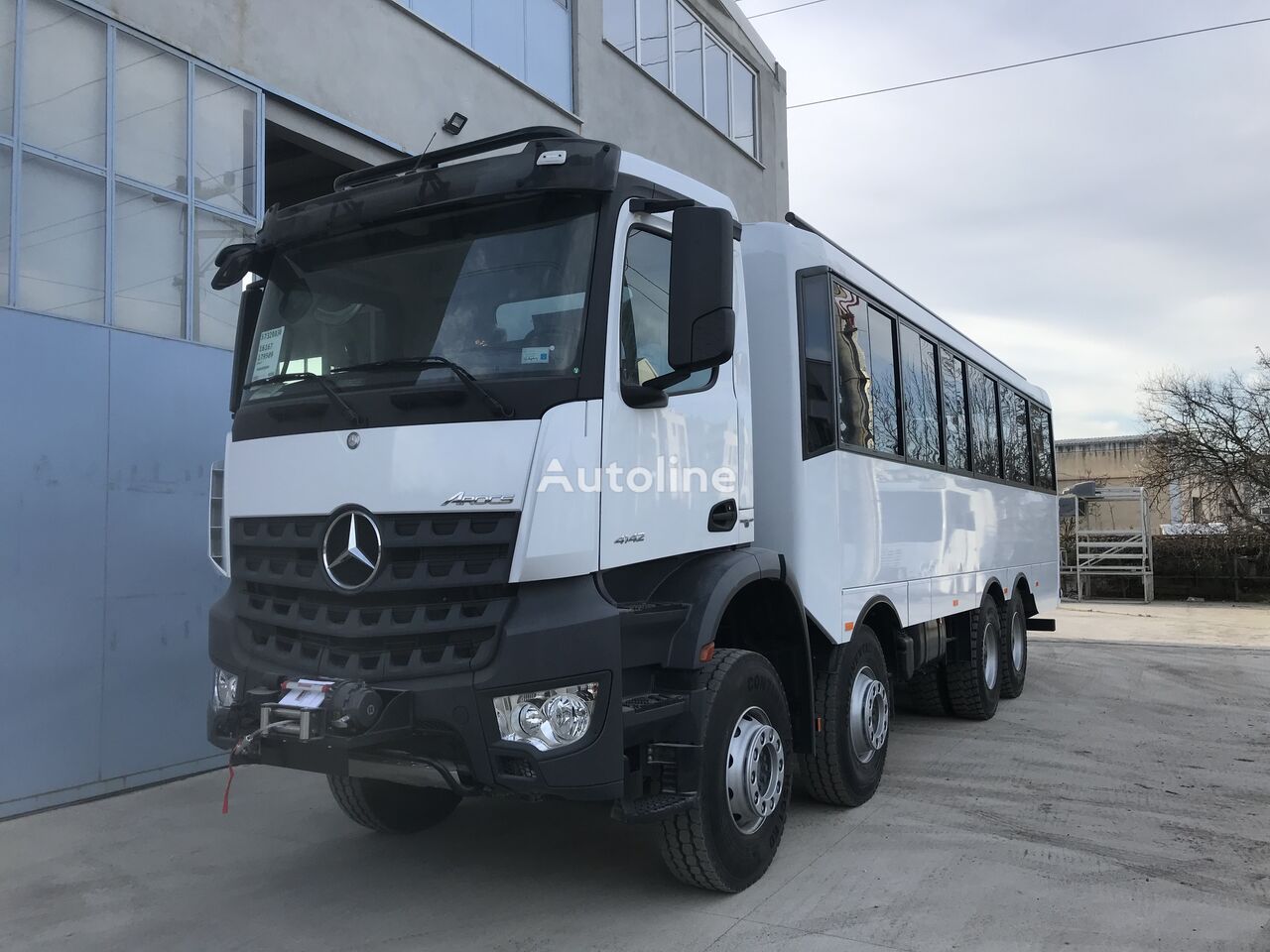 камион-автобус Mercedes-Benz 2021