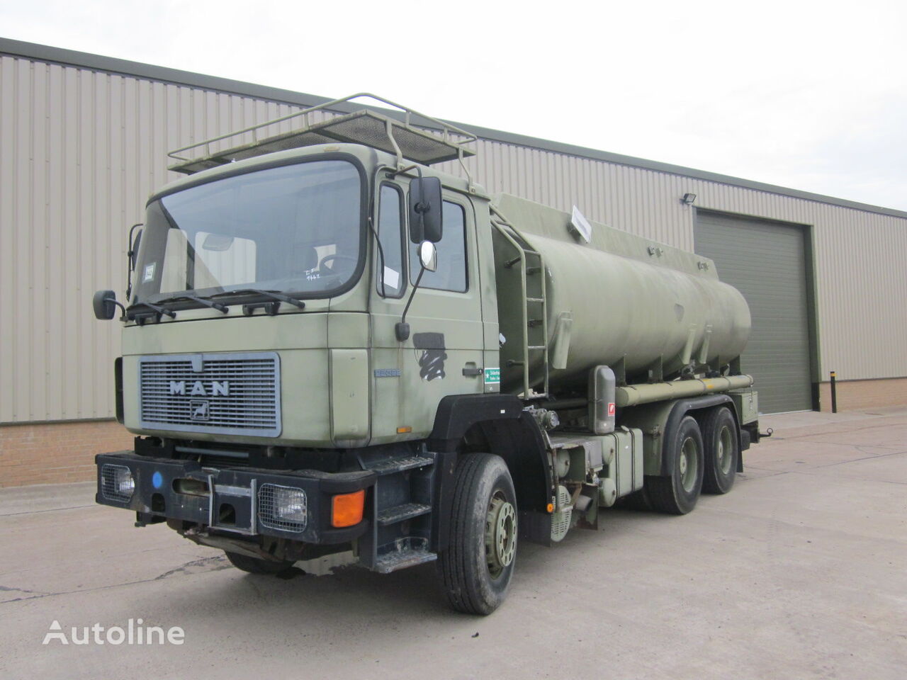 камион-цистерна MAN 25.322 17,200 litres