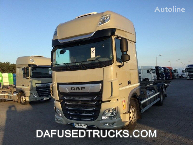 камион-контејнер DAF FAR XF480