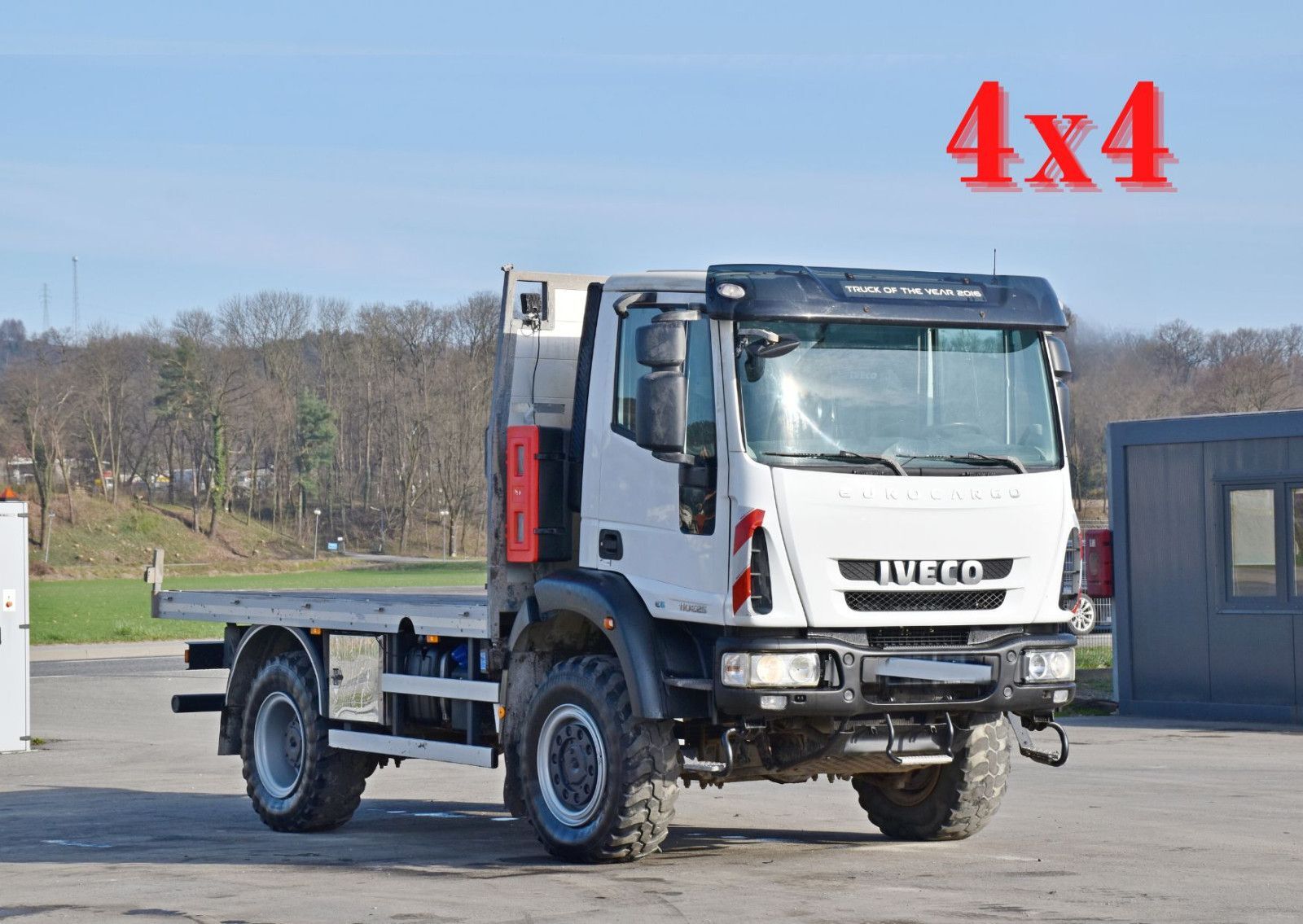 камион платформа IVECO EUROCARGO 110E25