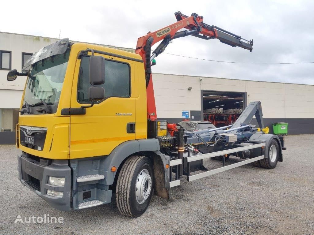 камион рол кипер MAN TGM 18.250 Palfinger PK12001