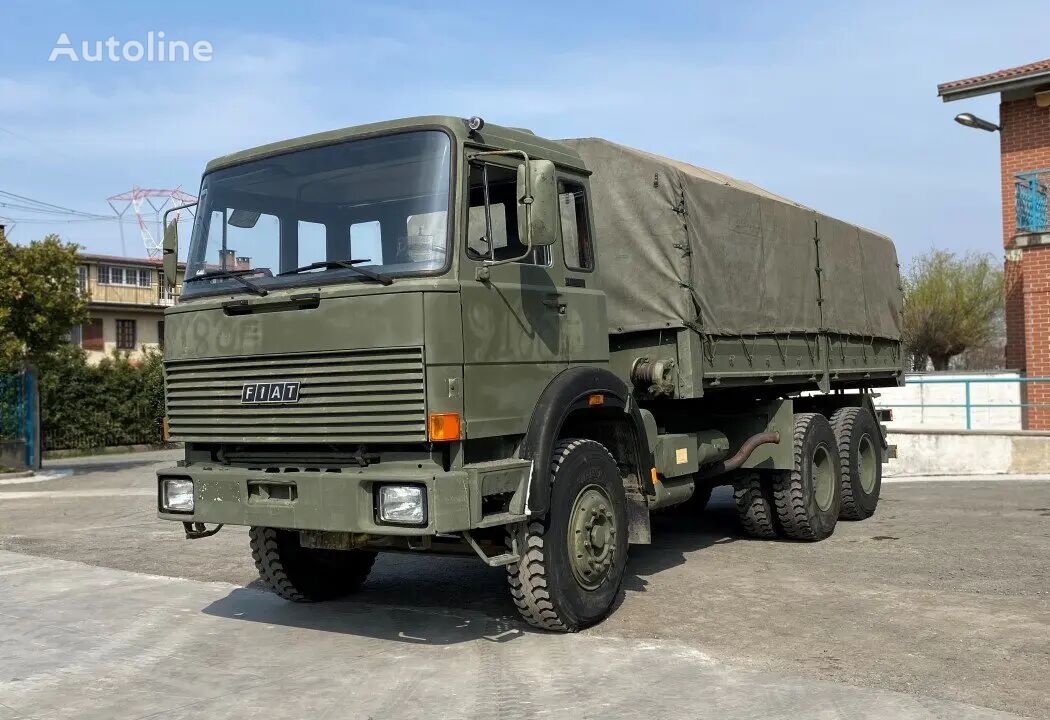 камион со церада IVECO 260-35