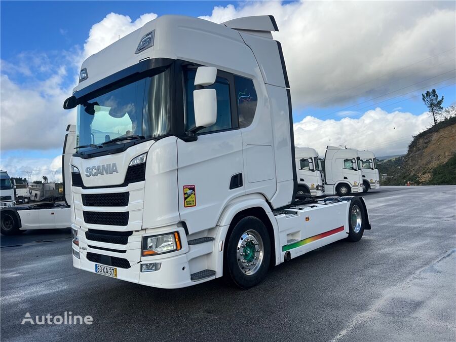 камион влекач Scania R450