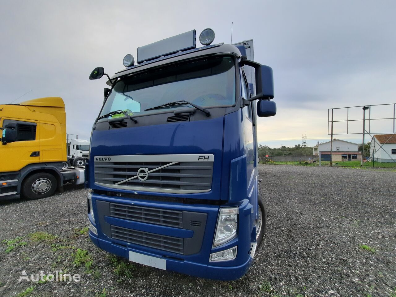 камион за превоз на животни Volvo FH
