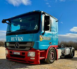 камион за транспорт на возила Mercedes-Benz Actros 1841