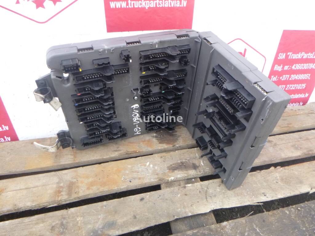 управувачка единица Renault Premium Fuse box 5010466950 5010466950 за камион влекач