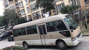 школскиот автобус TOYOTA Coaster